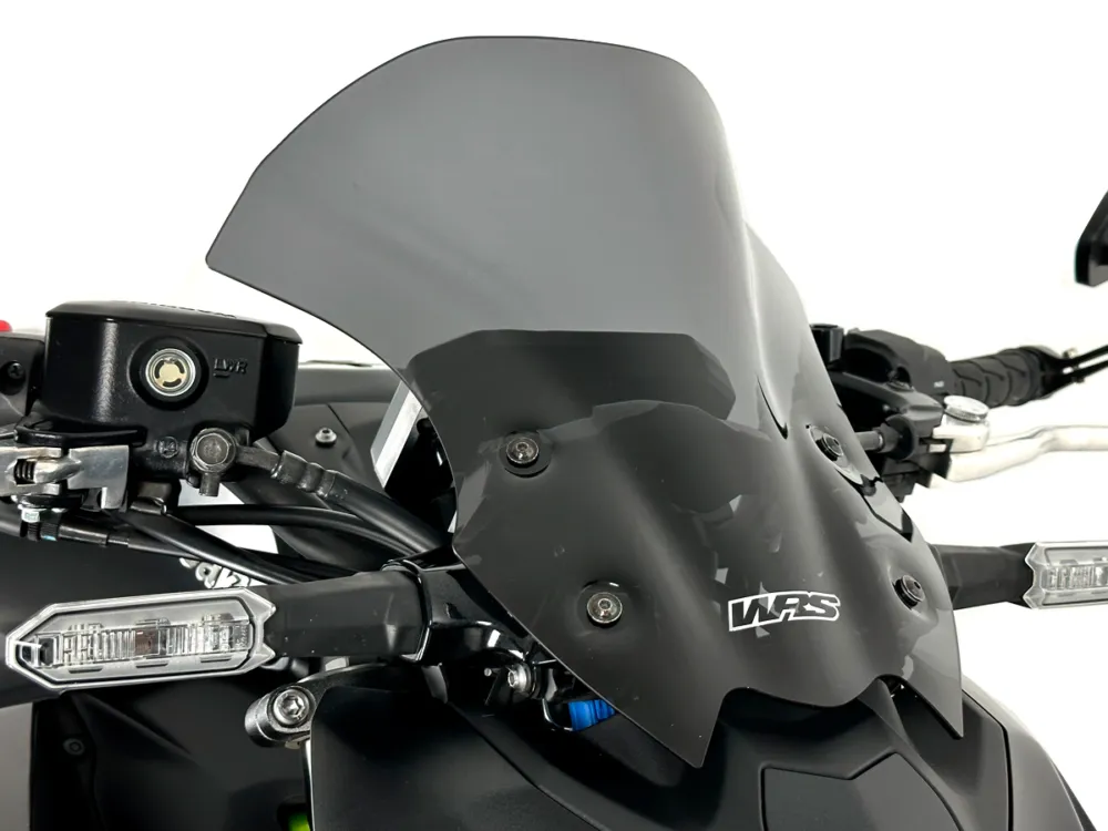 Plexi motocyklu WRS verze TOURING pro motocykly KAWASAKI Z 900 ABS rok 2020-2024, výška 31 cm, šíře 37 cm, , barva tmavě kouřová Finální Výprodej