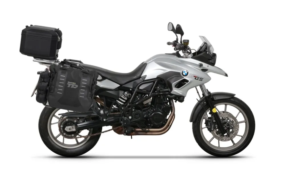 Kompletní sada bočních adventure brašen SHAD TERRA TR40 a černého hliníkového 48L topcase, včetně montážní sady SHAD BMW F 650 GS / F 700 GS/ F 800 GS (2008 - 2018) Akční Nabídka